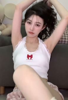 成都小姐姐「夏杬」分享多巴胺女孩穿搭 网友:下辈子还要喜欢你