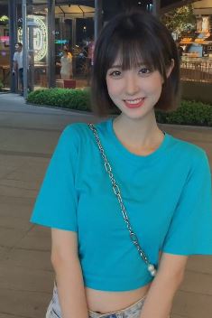 爱笑的「一醒」小姐姐十分招人喜欢 网友：带你逛街是种压力！