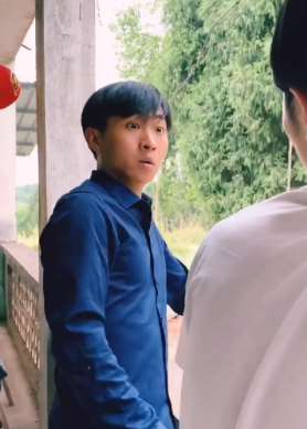 搞笑视频：帅哥成功戒掉睡前玩手机，然而结果却...