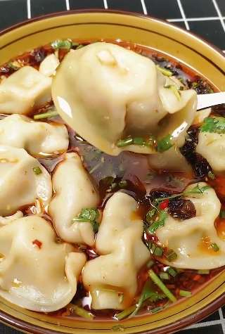 酸汤水饺做法，你有没有想吃一碗的冲动呢？
