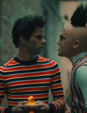 电影「小丑」预告：暴躁大叔变身垃圾侠！