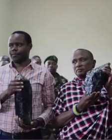 男子发现2块巨型宝石一夜暴富