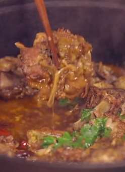 超好吃的羊蝎子炖法，骨头嗦半天也不舍得扔！