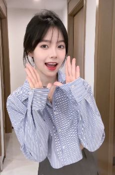 长沙小姐姐「冬月子时」居家跳whatever甜妹舞