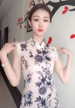 美女邀你一起跳尬舞，你想和美女跳跳吗？