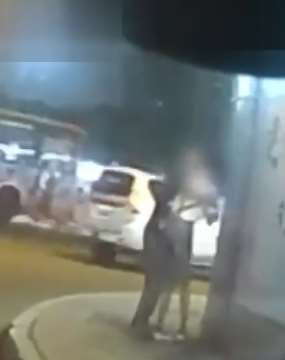 女孩走夜路遭陌生男子猥亵,向市民求救后获救