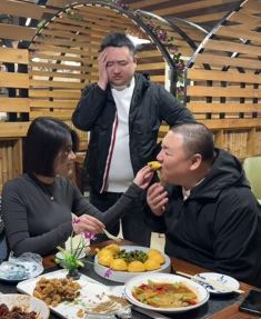 于家村长搞笑段子:不求你一心一意,但求你一视同仁!