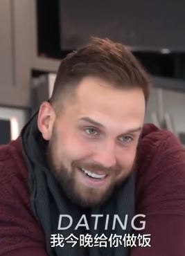 外国戏精小哥爆笑演绎「结婚与恋爱的区别」