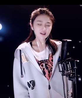 美女演唱的这首经典老歌《后来》太好听了，分享给大家!