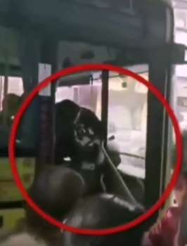 重庆万州一女子大闹公交驾驶舱