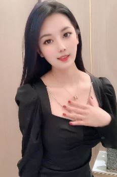 快手颜值女主播「李艺菲」祝大家开心每一天,网友:全网最美的女人!