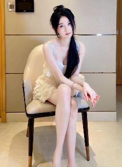 漂亮小姐姐「佑琳佑佑」性感穿搭秀身材,如此御姐你爱了吗?