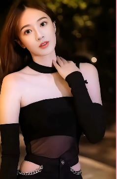 又美又飒的「雨萱」小姐姐,可甜可酷可温柔!网友:仙女来自哪个星球!
