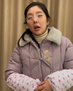 演员赵奕欢分享育儿嫂造型，果然化不化妆两个人！