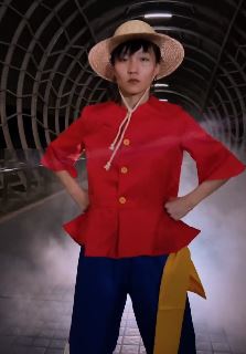 抖音网红疯产姐妹新更：邵雨轩玩cosplay，航海王放大招！