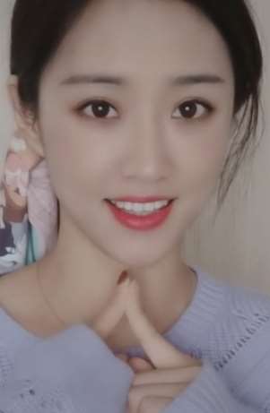 网红美女三妮阿姨演唱《心会跟爱一起走》,以歌表心声!