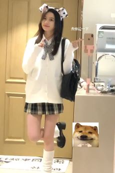 可爱小姐姐「十万个垃圾桶」分享校园风格甜美穿搭