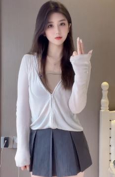 文艺范小姐姐「丞丞」跳"倒车舞",请系好安全带!网友:你被逮捕了,罪名是令人心动!