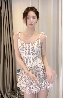 纯欲小姐姐「zz张张」穿白色蕾丝裙居家浅跳 网友:美的诛心