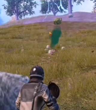 刺激战场：挑战用手雷钓鱼吃鸡，这玩法你用过吗？