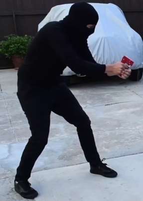 贼搞笑！2个小偷一本正经的胡说八道！