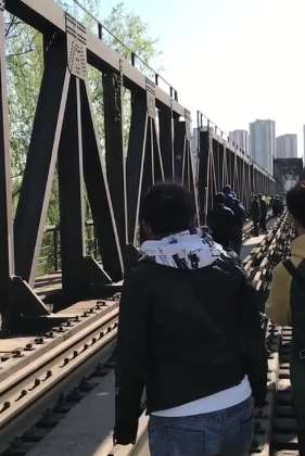 太原网红废弃铁道桥已封闭  此前曾众多游客来此打卡