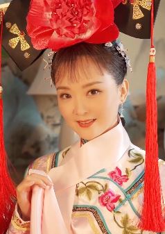 演员王艳抖音发短视频玩变装,晴格格回来啦!网友:我们这代人的青春记忆!
