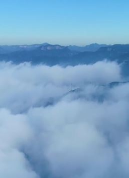 河南云台山现云海奇观 气势恢宏颇为壮观