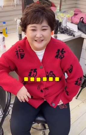 许君聪、张小斐、贾玲等上演搞笑段子:谁是凡尔赛之王?
