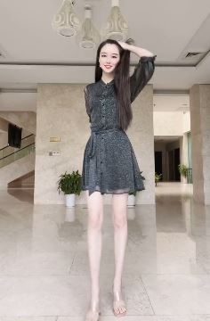 南京气象主持人晓冰跳踢踏舞 网友：人美身材俏！