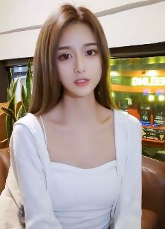 快手美女《甜梦空间》问：跟孙一宁谁好看，老铁你怎么看？