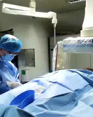 年轻小伙经常熬夜打游戏患心肌梗死