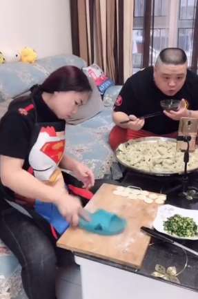 硬核搞怪：这样包的饺子你还敢吃吗？