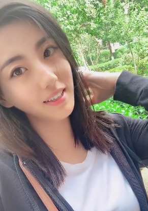 美女视频，有人说她长得像高圆圆，你觉得呢？