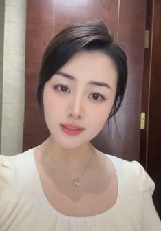 气质小姐姐「梦熙」一本正经胡说八道:虚伪的一天又开始了!