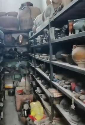 甘肃一男子收藏上万件民间老物件 梦想建个民间博物馆