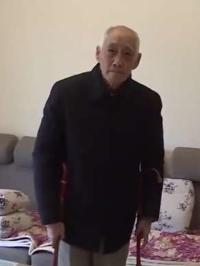 四川一老人捐款10万，为藏区贫困学生设立奖学金