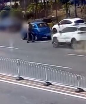 天津一男子醉驾与4车碰撞致2死2伤