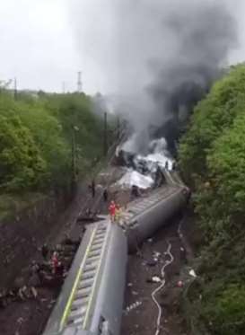 T179次列车脱轨侧翻 事故导致1死4伤