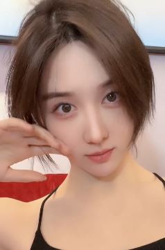 漂亮小姐姐「芥末」分享居家日常,网友:今天的第一个心动女孩