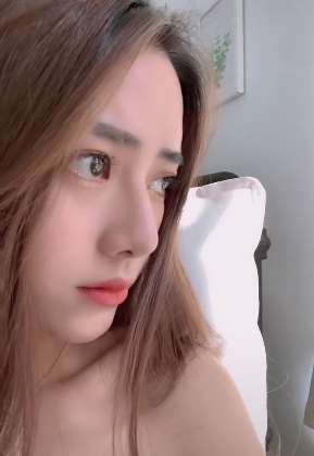 美女说喜欢一个人是美好，太喜欢一个人是劫难！