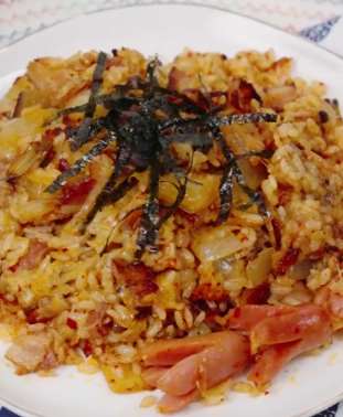 韩国泡菜炒饭做法，甜中带辣吃着特别过瘾！