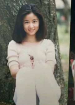 林心如晒16岁旧照 一脸稚气清纯可爱