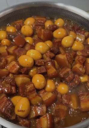 家常菜《红烧肉》的做法，看完真想来一块尝尝！