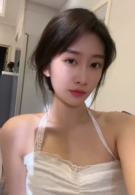 气质小姐姐「珊珊」居家自拍!网友:看了一分钟还想看!