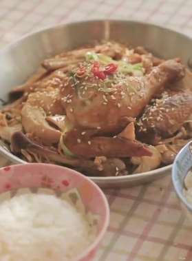 下饭菜《手撕葱油鸡》的做法，看完视频教程口水都流一地！