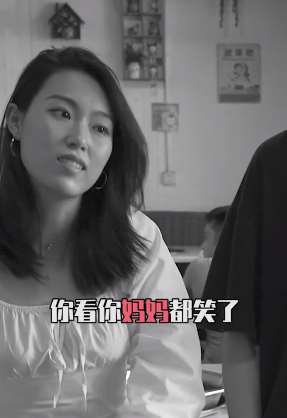 爆笑视频:一切都是巧合,切记喝水时勿看!
