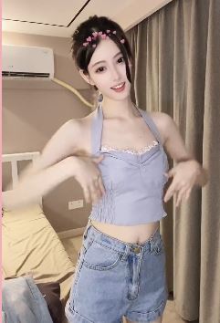 甜妹子「小Yaho」穿吊带儿在卧室做康复训练 网友:别拉我,老衲要还俗!