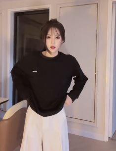 抖音美女小姐姐show小蛮腰 网友：看的陶醉！