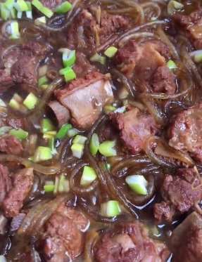 排骨炖粉条的做法，爱吃的老铁可以收藏一下！